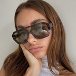 Óculos de Sol Feminino Irregular Overzise